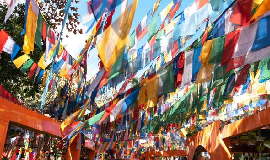 **”Discover Himalayan Tranquility: A 5-Day Adventure in Gangtok & Darjeeling Exploring Culture, Nature, and Local Cuisine on a Budget”**